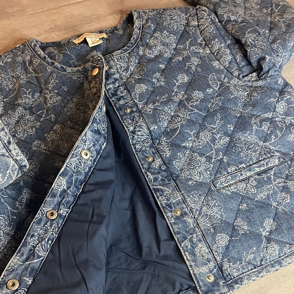 Rachel Zoe Blue Denim Floral Quilted Jean Jacket - sz L - Picture 7 of 8